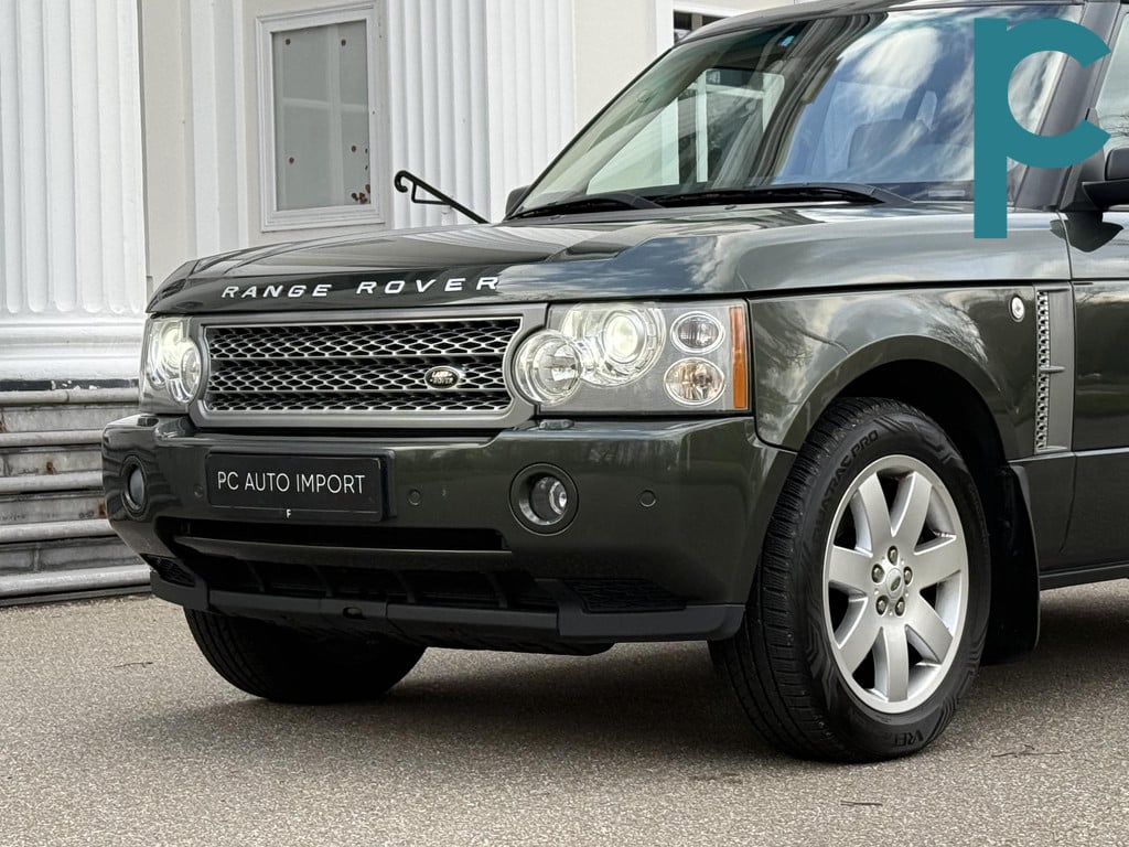 Land Rover Range Rover 4.4 V8 Vogue Facelift Green over Sand Classic V8 306ps petrol