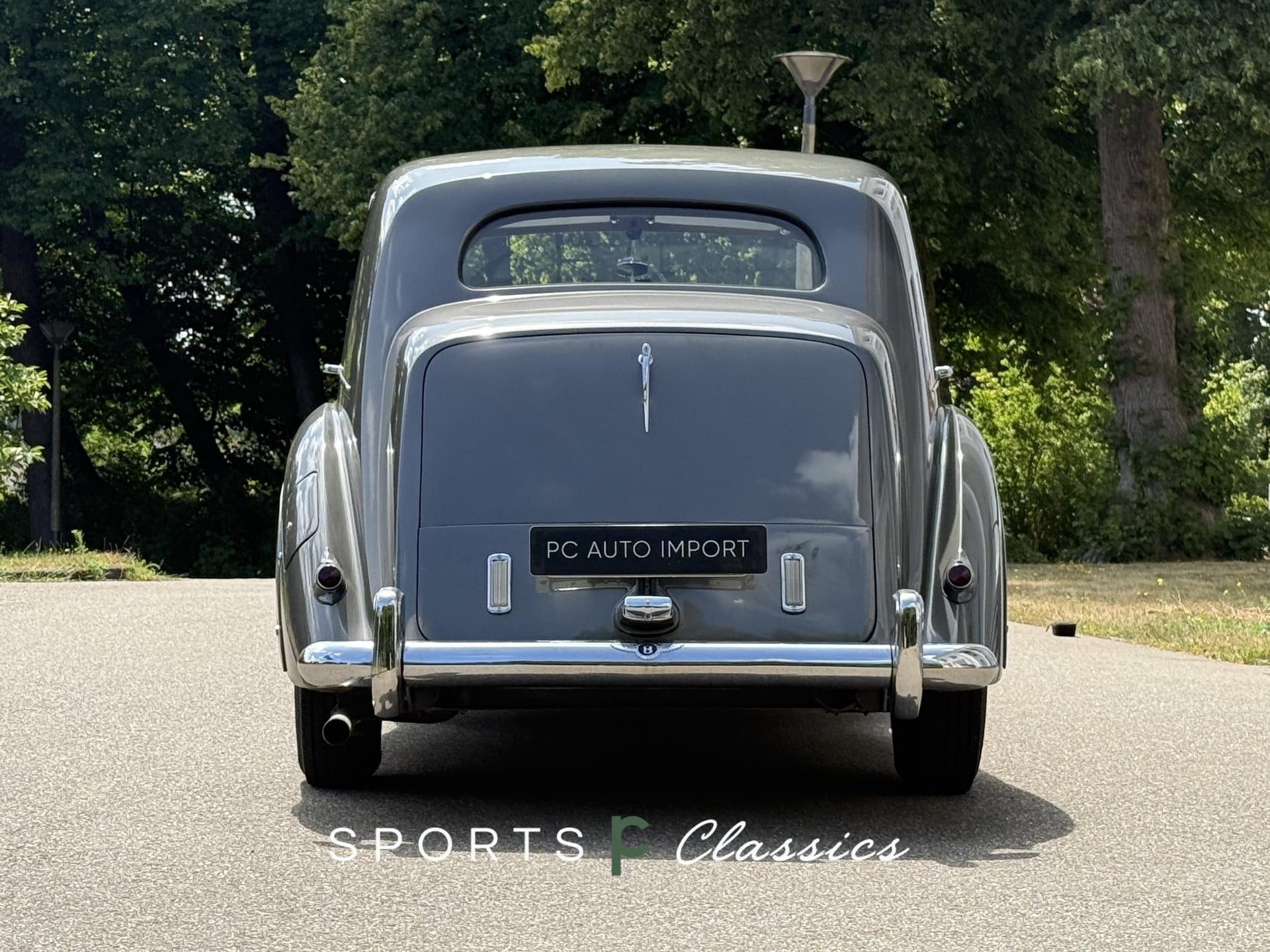 Bentley  Mark vi LHD 1952 chassis B472LNZ, factory left-hand drive, 14,215 miles