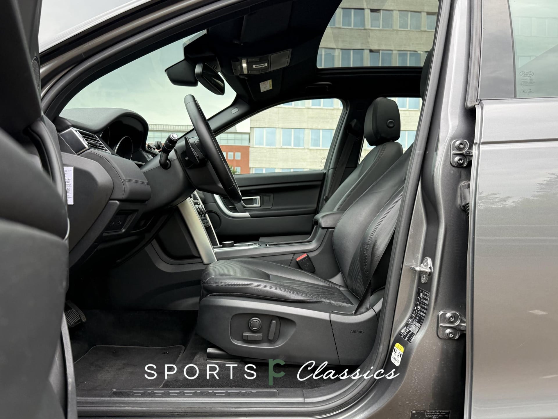 Land Rover Discovery Sport 2.0 TD4 Urban Series SE Dynamic Camera Panoramadak Leder