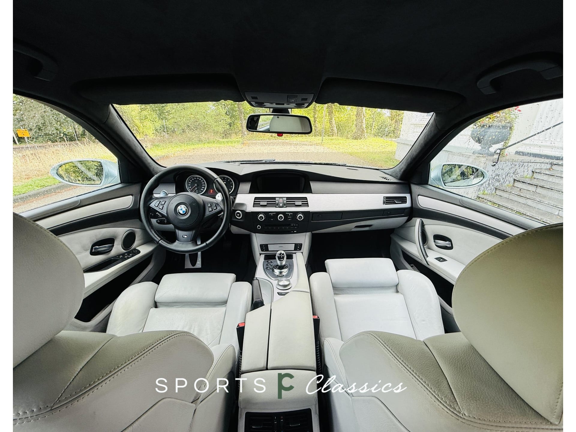 BMW M5 5-serie Touring Volleder l Softclose l Origineel l l Silverstone II int + ext