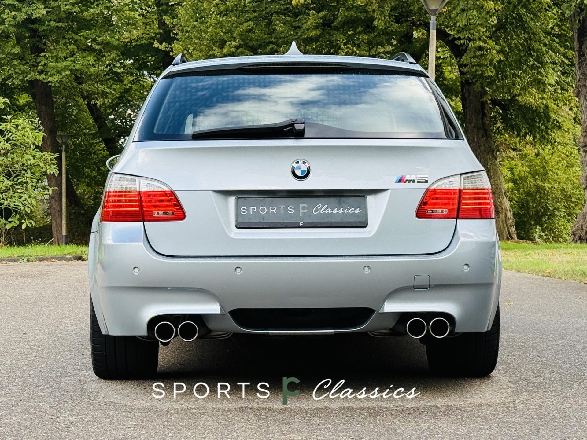 BMW M5 5-serie Touring Volleder l Softclose l Origineel l l Silverstone II int + ext